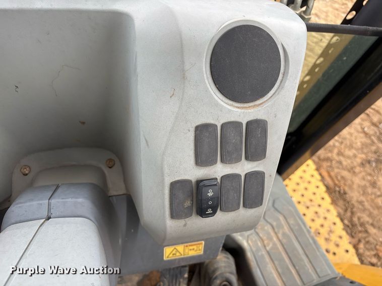 image for item OK9541 2015 Caterpillar 420F2 IT backhoe