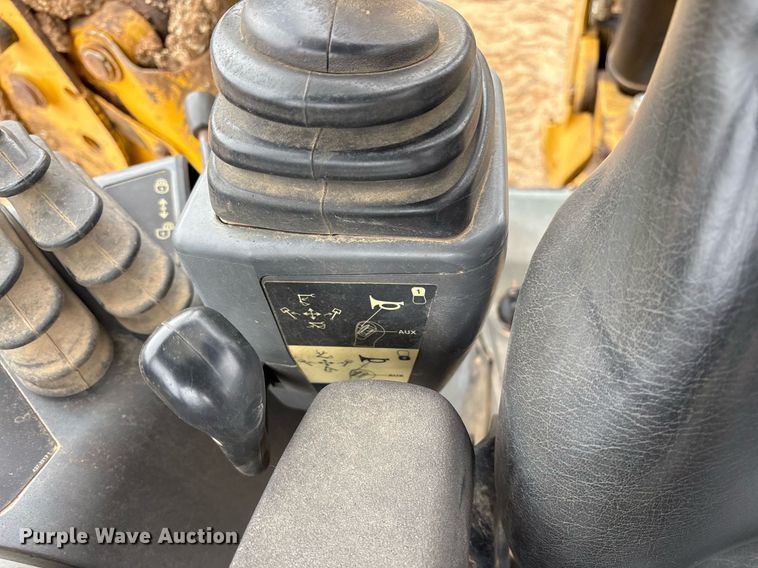 image for item OK9541 2015 Caterpillar 420F2 IT backhoe