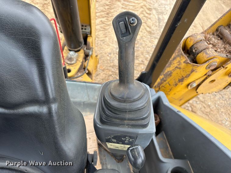 image for item OK9541 2015 Caterpillar 420F2 IT backhoe