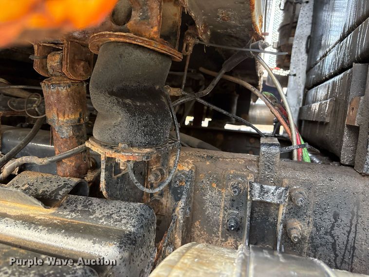 image for item OK9546 2010 Mack Pinnacle dump truck