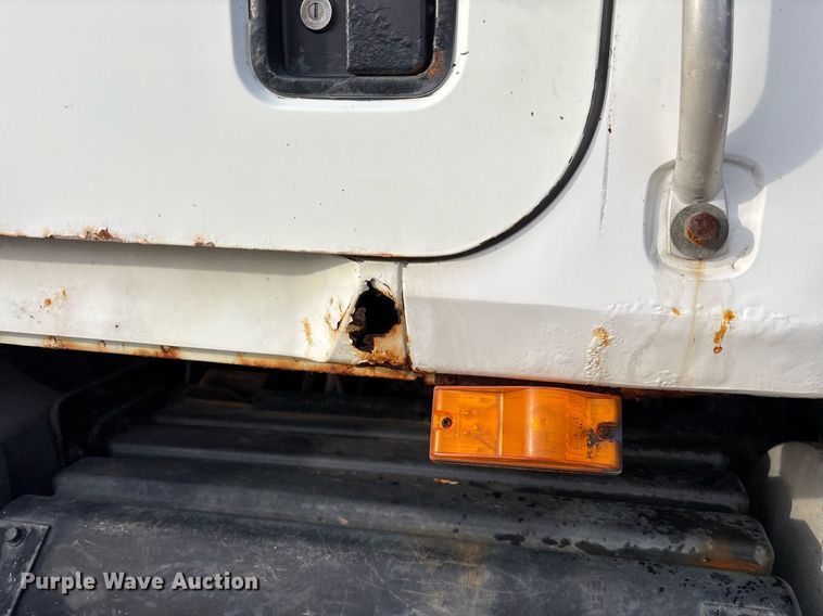 image for item OK9546 2010 Mack Pinnacle dump truck