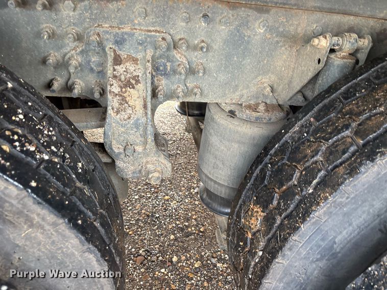 image for item OK9546 2010 Mack Pinnacle dump truck