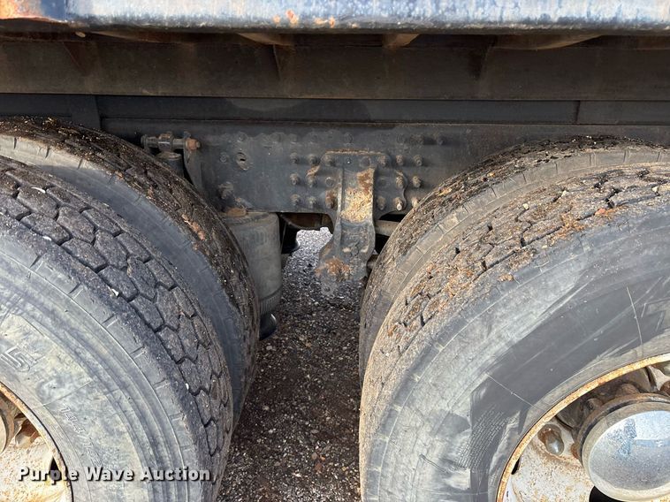 image for item OK9546 2010 Mack Pinnacle dump truck