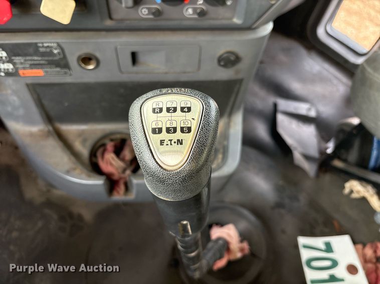 image for item OK9546 2010 Mack Pinnacle dump truck