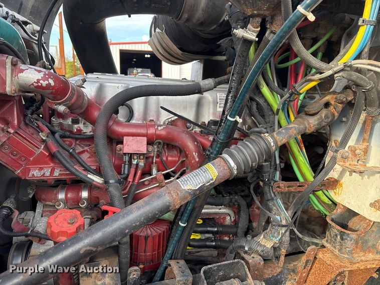 image for item OK9546 2010 Mack Pinnacle dump truck