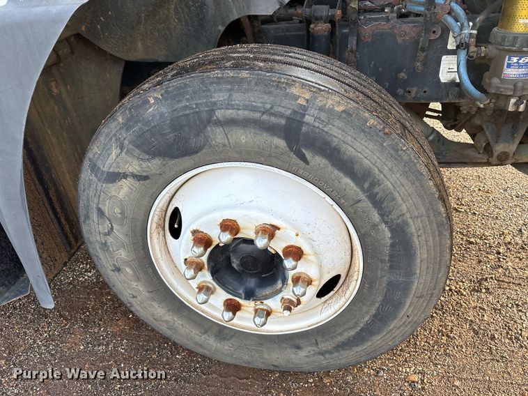 image for item OK9546 2010 Mack Pinnacle dump truck