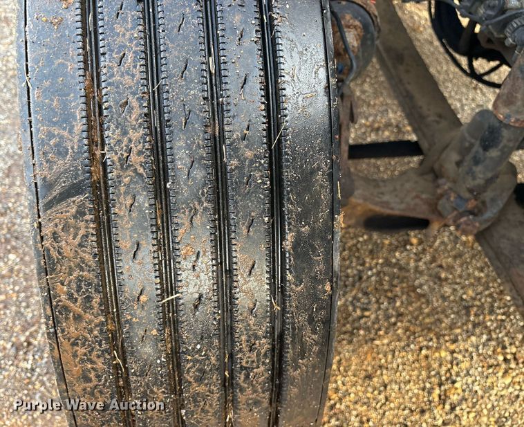 image for item OK9546 2010 Mack Pinnacle dump truck