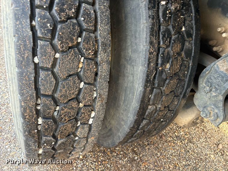 image for item OK9546 2010 Mack Pinnacle dump truck