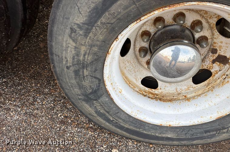 image for item OK9546 2010 Mack Pinnacle dump truck