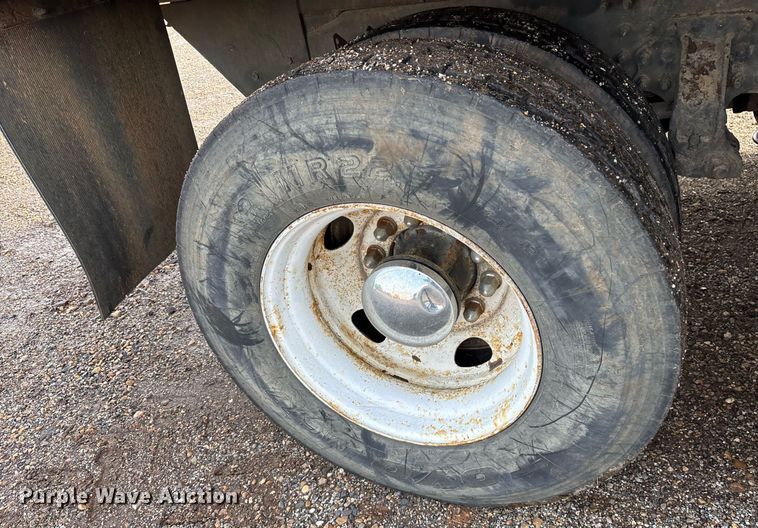 image for item OK9546 2010 Mack Pinnacle dump truck