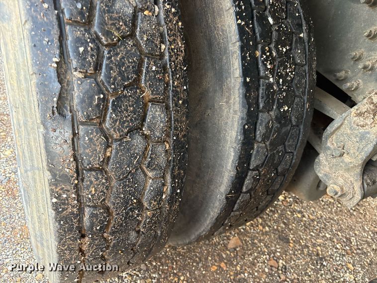 image for item OK9546 2010 Mack Pinnacle dump truck