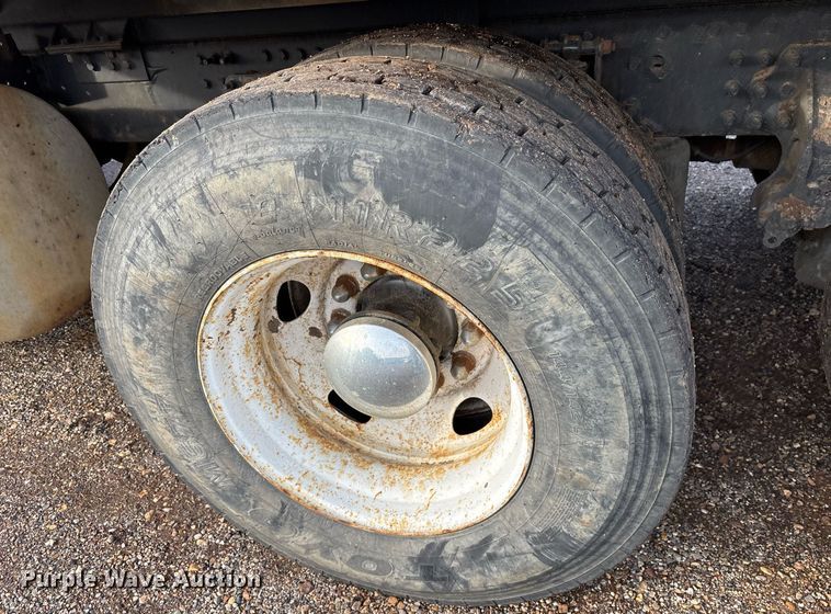 image for item OK9546 2010 Mack Pinnacle dump truck