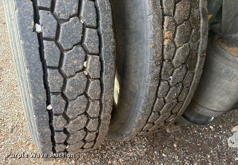 image for item OK9546 2010 Mack Pinnacle dump truck