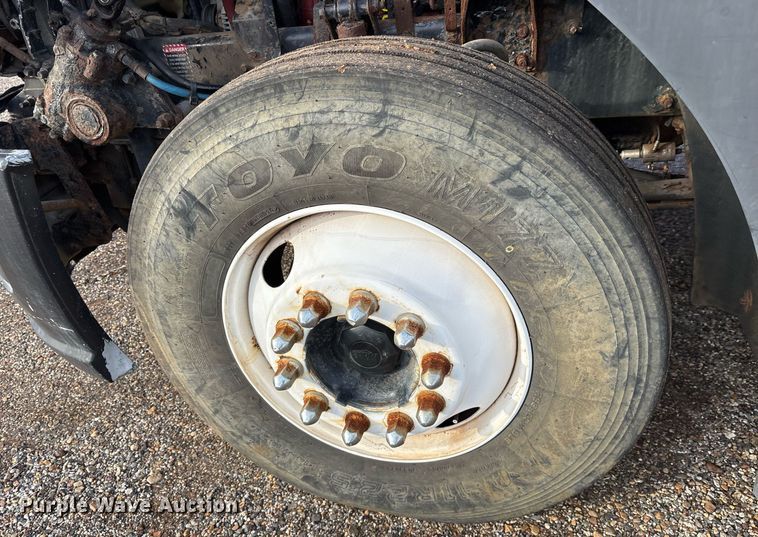 image for item OK9546 2010 Mack Pinnacle dump truck