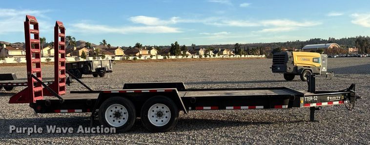 image for item YA0165 2020 Monroe Towmaster T-14D equipment trailer