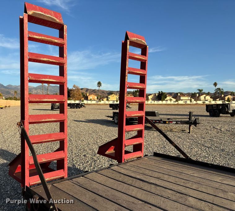 image for item YA0165 2020 Monroe Towmaster T-14D equipment trailer