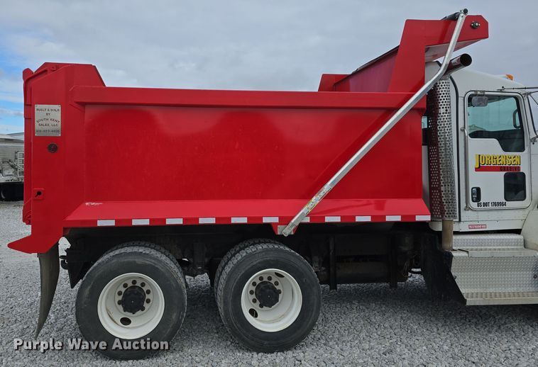 image for item YA0290 2014 Kenworth T400 dump truck