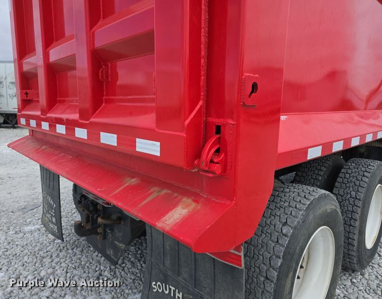 image for item YA0290 2014 Kenworth T400 dump truck