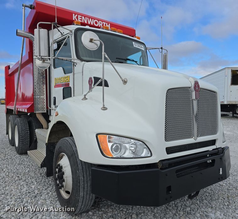 image for item YA0290 2014 Kenworth T400 dump truck