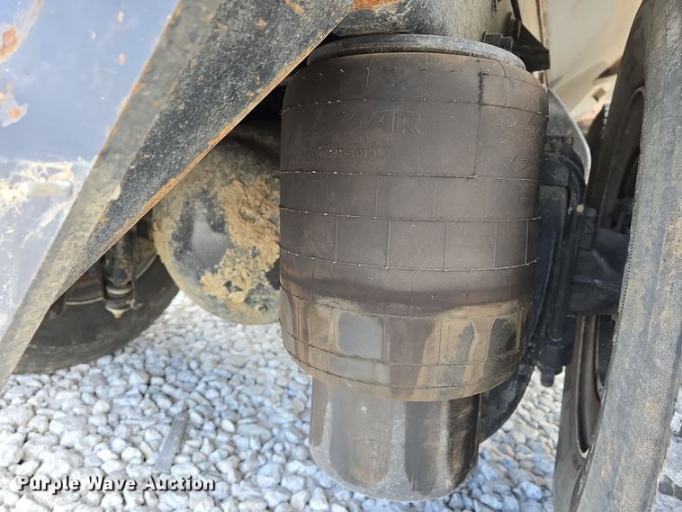 image for item YA0290 2014 Kenworth T400 dump truck