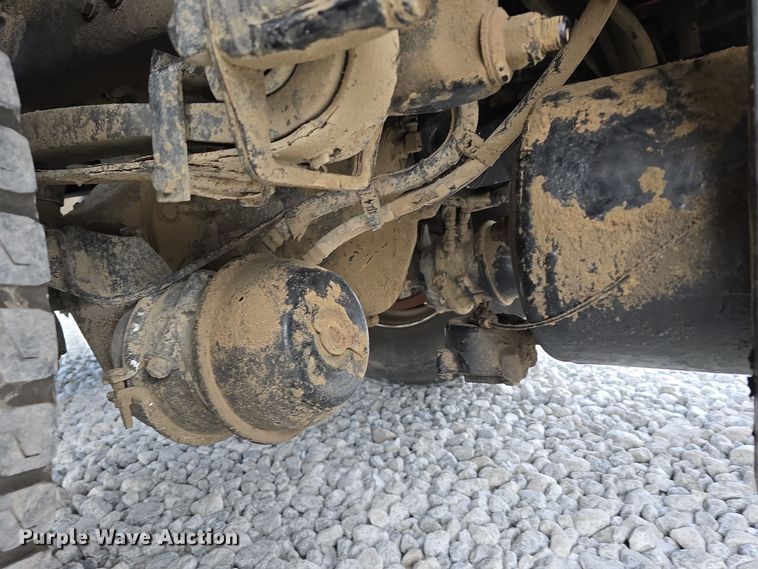 image for item YA0290 2014 Kenworth T400 dump truck