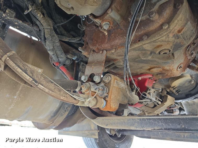 image for item YA0290 2014 Kenworth T400 dump truck