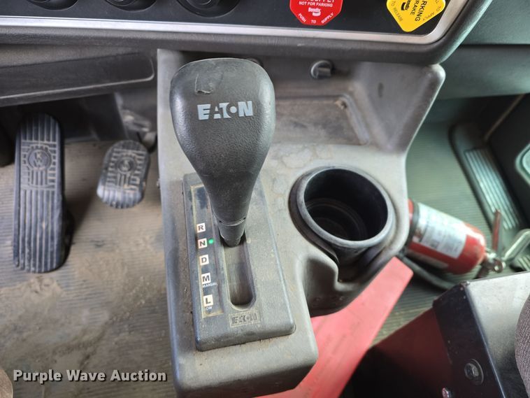 image for item YA0290 2014 Kenworth T400 dump truck