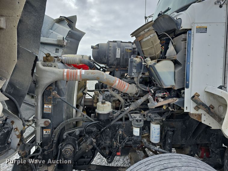 image for item YA0290 2014 Kenworth T400 dump truck