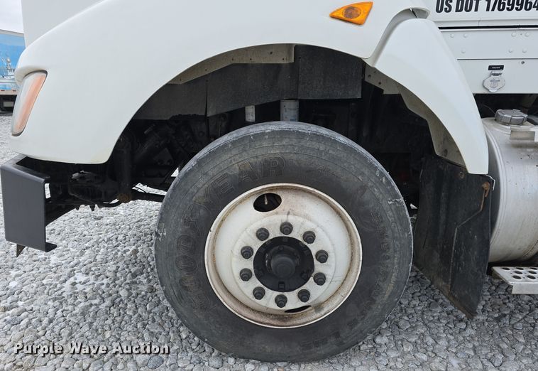 image for item YA0290 2014 Kenworth T400 dump truck