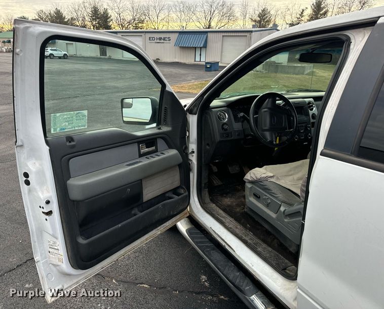 image for item DW3265 2013 Ford F150 XLT SuperCrew pickup truck