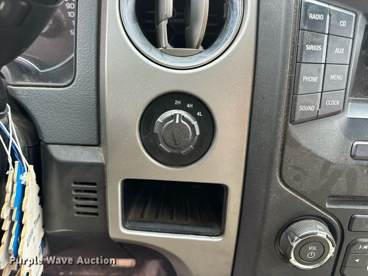 image for item DW3265 2013 Ford F150 XLT SuperCrew pickup truck