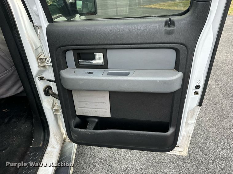 image for item DW3265 2013 Ford F150 XLT SuperCrew pickup truck