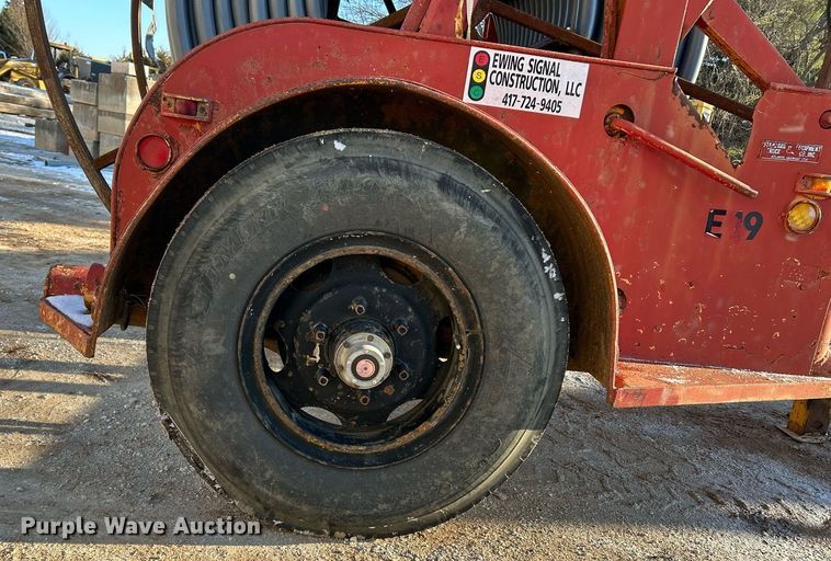 image for item DW3279 Standard Truck and Equipment reel trailer