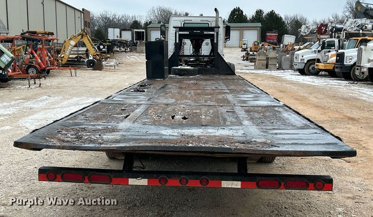 image for item DW3305 2017 Load Trail hydraulic tail equipment trailer