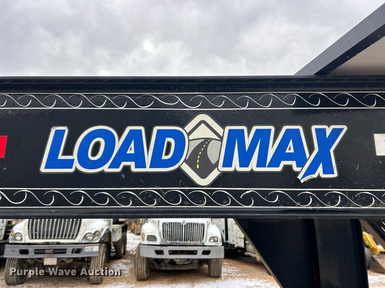 image for item DW3305 2017 Load Trail hydraulic tail equipment trailer