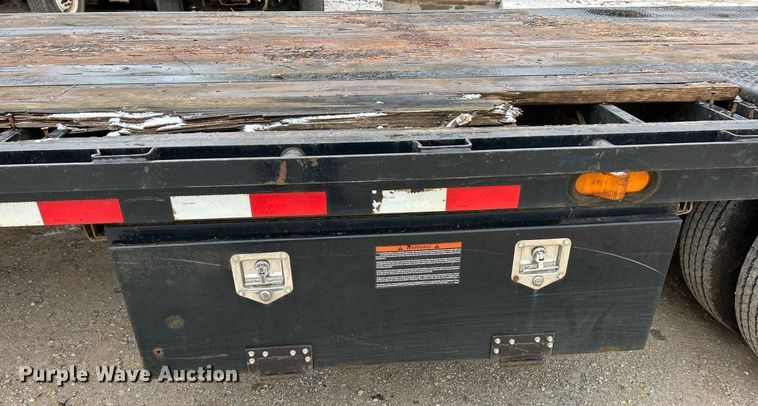 image for item DW3305 2017 Load Trail hydraulic tail equipment trailer