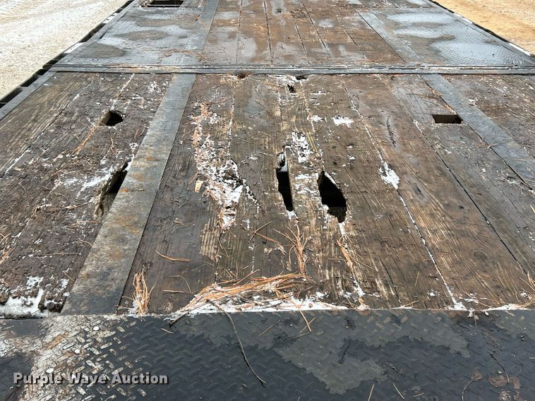 image for item DW3305 2017 Load Trail hydraulic tail equipment trailer