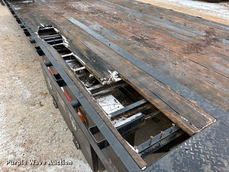 image for item DW3305 2017 Load Trail hydraulic tail equipment trailer