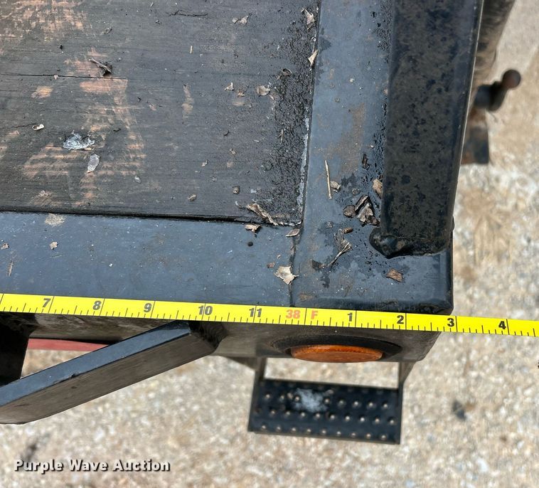 image for item DW3305 2017 Load Trail hydraulic tail equipment trailer