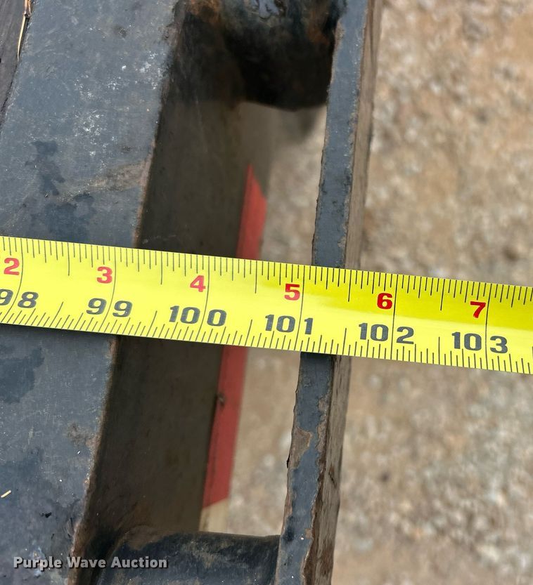 image for item DW3305 2017 Load Trail hydraulic tail equipment trailer