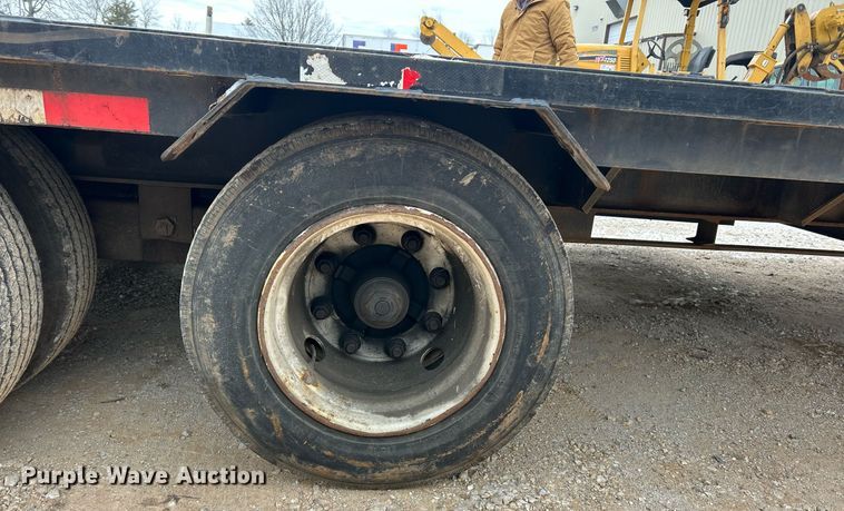 image for item DW3305 2017 Load Trail hydraulic tail equipment trailer