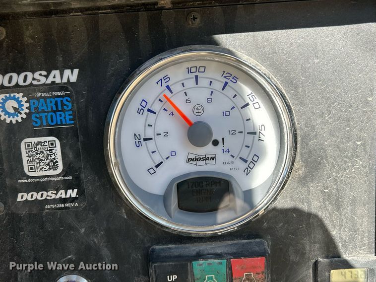 image for item DW3312 2021 Doosan P185WDO-T4F air compressor