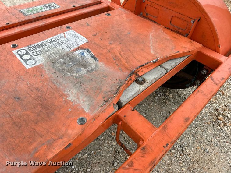 image for item DW3324 2013 Wanco WTSP arrow board