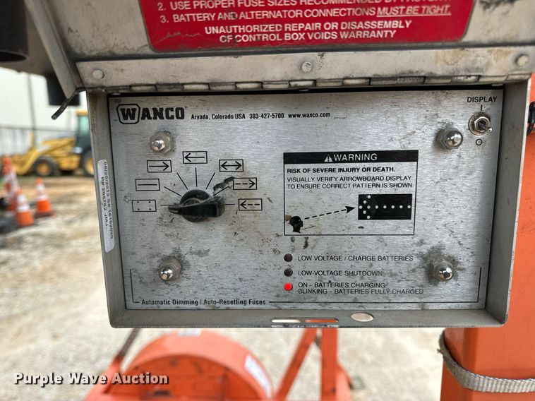 image for item DW3324 2013 Wanco WTSP arrow board