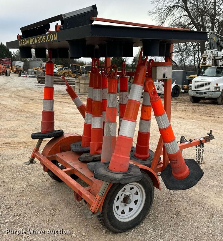 image for item DW3325 2013 Wanco WTSP arrow board