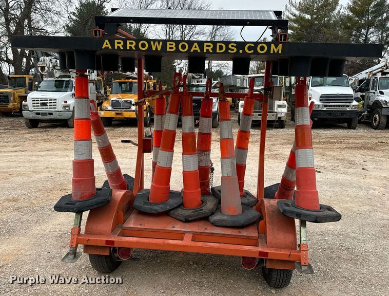 image for item DW3325 2013 Wanco WTSP arrow board