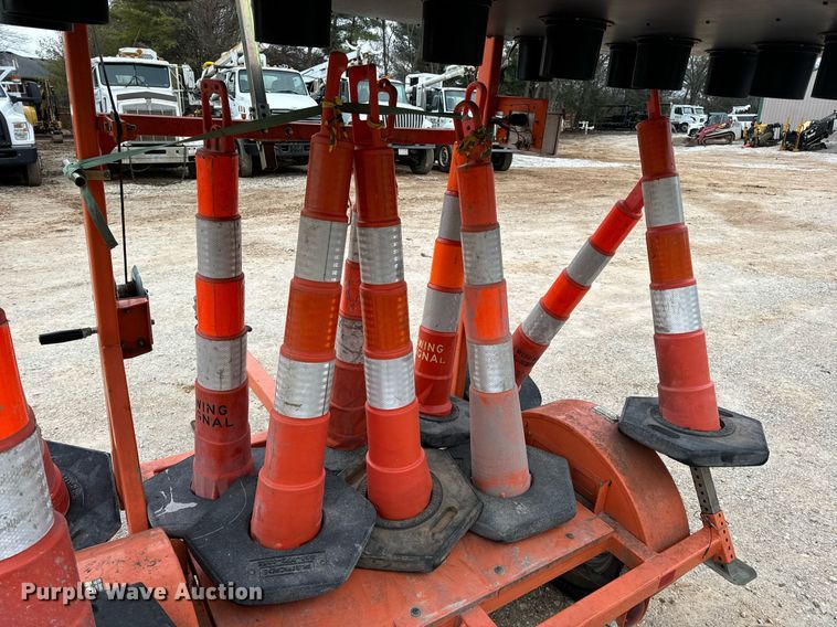 image for item DW3325 2013 Wanco WTSP arrow board