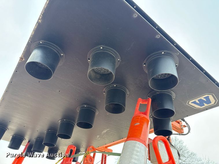 image for item DW3325 2013 Wanco WTSP arrow board