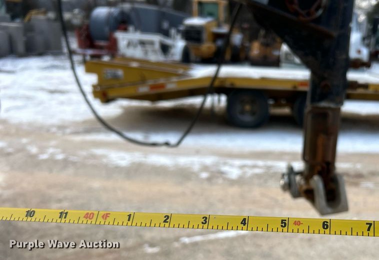 image for item DW3333 2006 Tri-Star equipment trailer