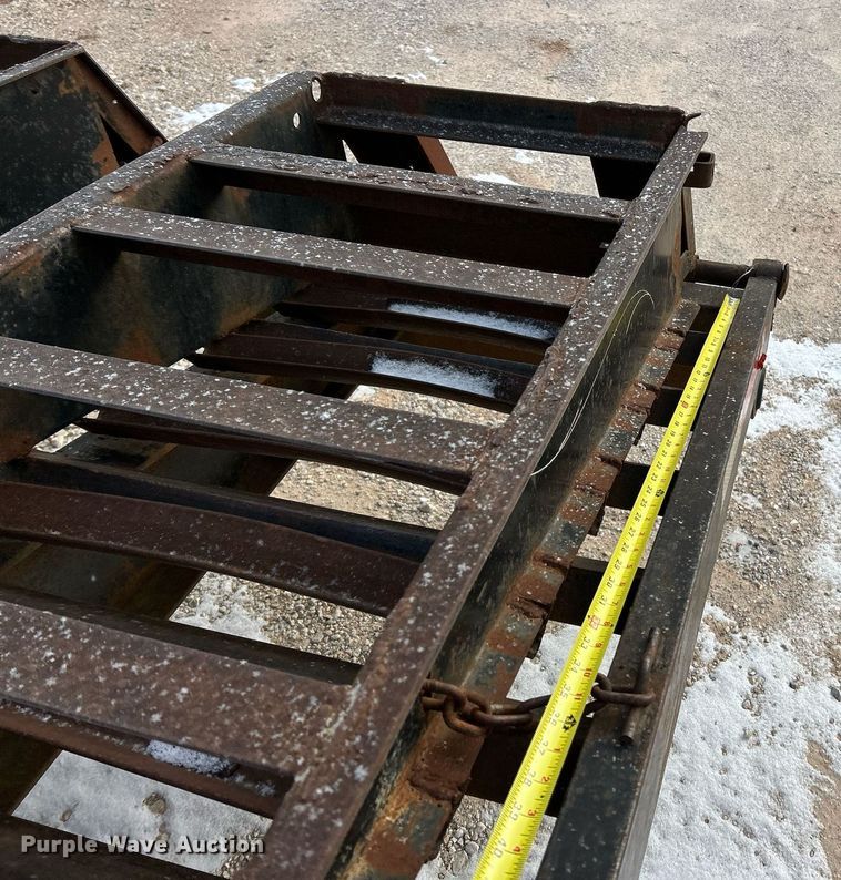 image for item DW3333 2006 Tri-Star equipment trailer